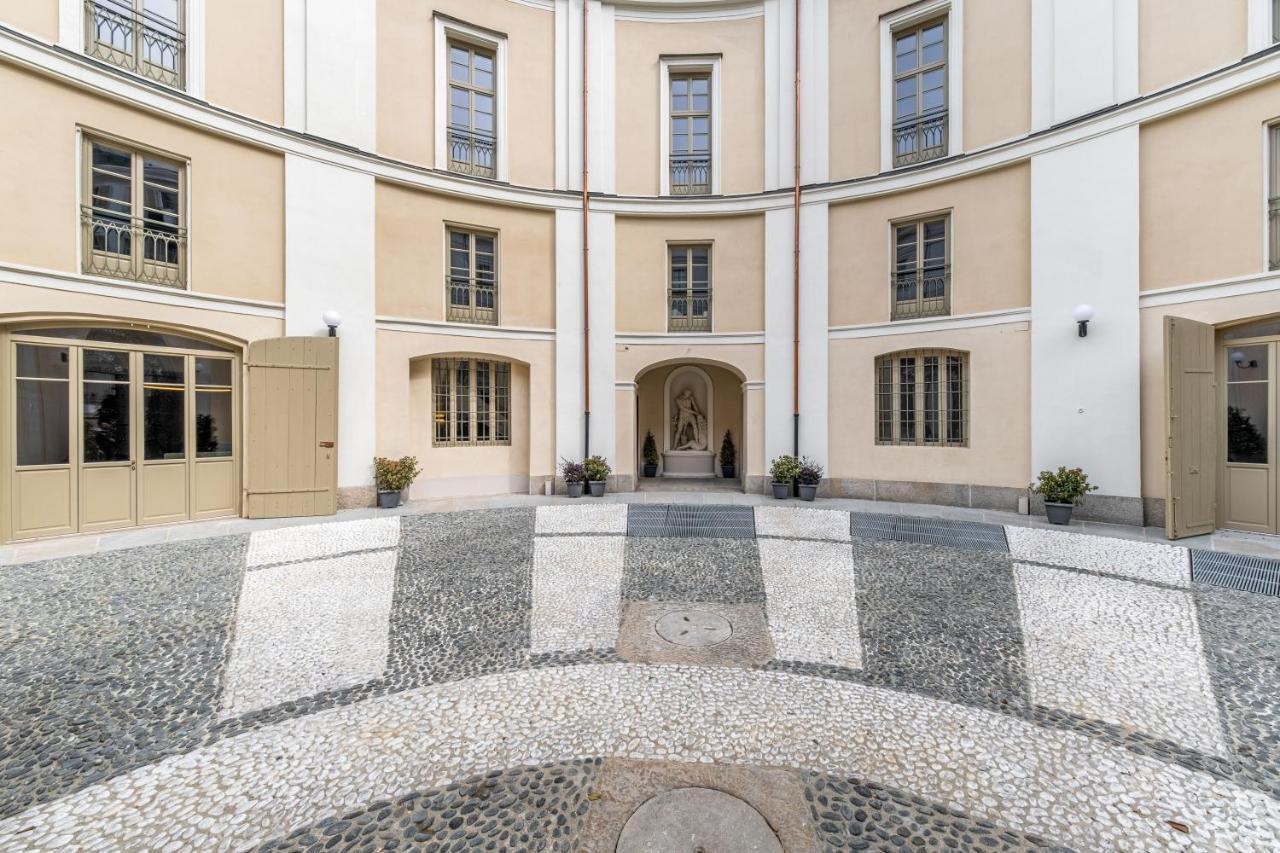 Oriana Homèl Torino Esterno foto