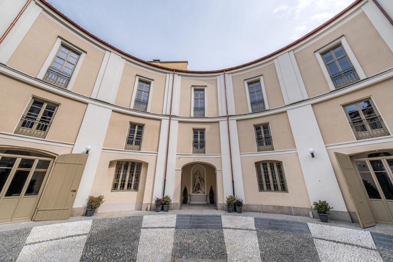 Oriana Homèl Torino Esterno foto