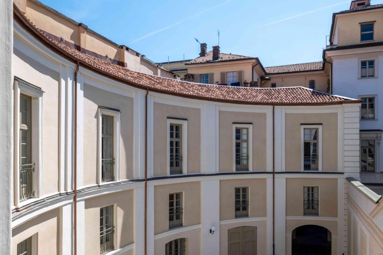 Oriana Homèl Torino Esterno foto
